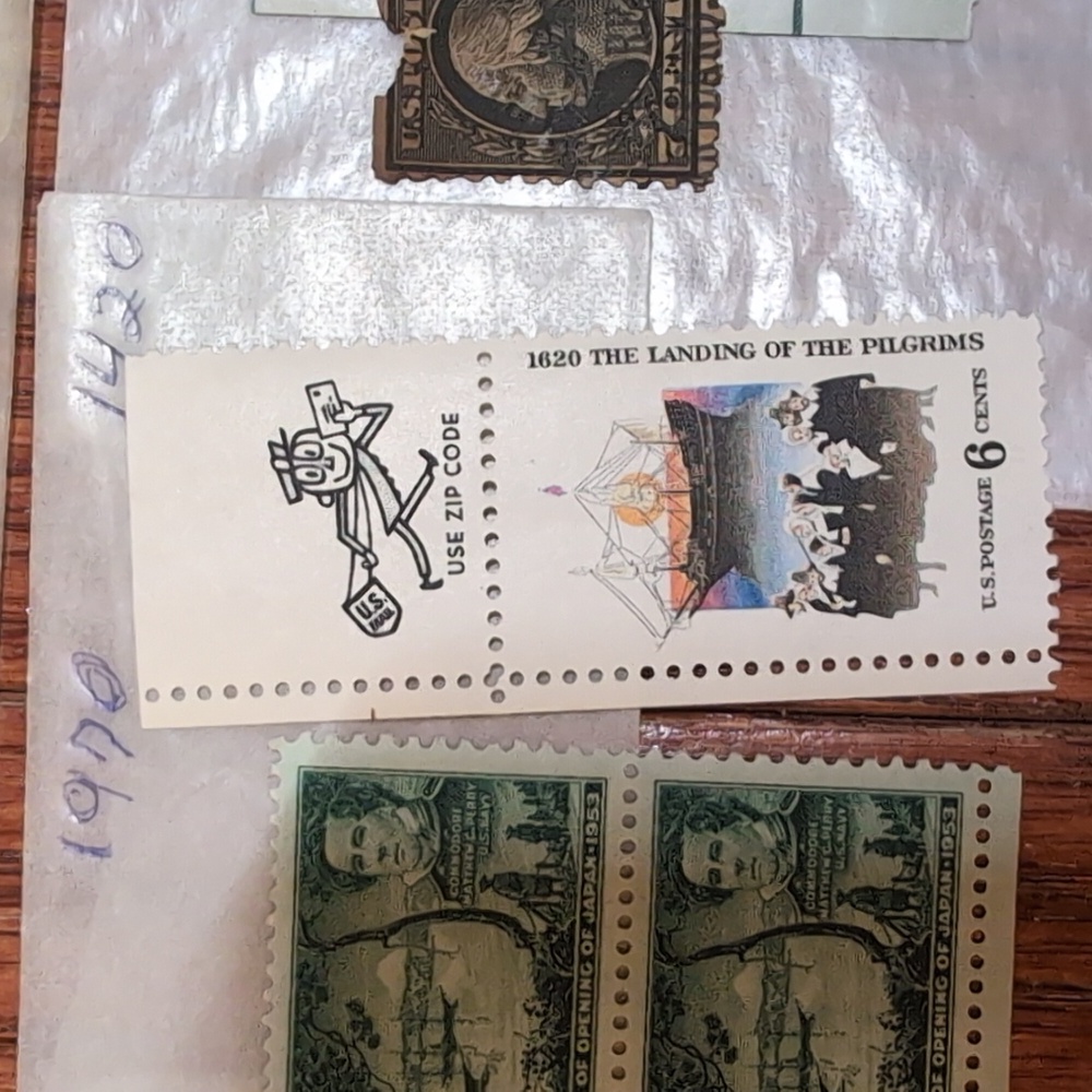 USPS Vintage Stamp Bundle 38 Stamps New - Picture 8 of 15